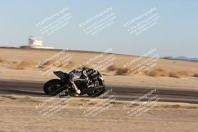 media/Nov-02-2025-CVMA (Sun) [[337aff29ab]]/Race 18-Supersport Middleweight/